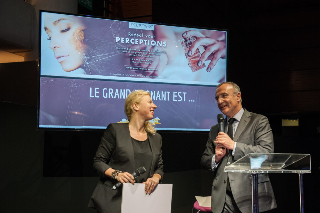 Conférence, Discours, Salon, Soirée, Cuisine, Soirée entre Amis, Entreprise, Création, Dj, Plénière, ARt, ARt Africain, Salon, Salon d'art, Salon Nouvelle Technologie